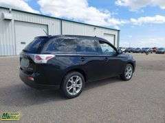 2014  Mitsubishi  Outlander  4WD 4dr SUV
