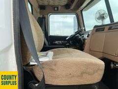 2015  Western Star  4900 SF  T/A  Day Cab Tractor