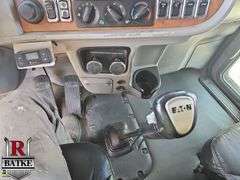 2009  Peterbilt  388  T/A  Wet Kit Sleeper Tractor