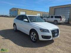 2010  Audi  Q5  3.2 Quattro Premium AWD V6 SUV