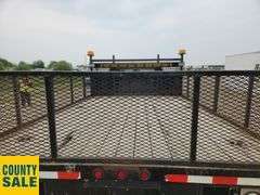 2011  Ford  F-450 Super Duty 4X4  S/A  Deck Truck