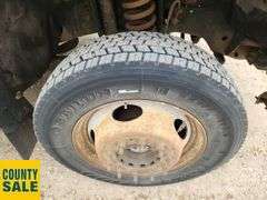 2011  Ford  F-450 Super Duty 4X4  S/A  Deck Truck