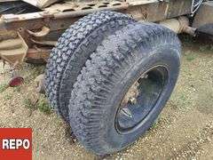 Non-Operable  .  Ford   9000  S/A  Cab & Chassis