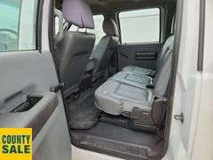 2011  Ford  F-450 Super Duty 4X4  S/A  Deck Truck