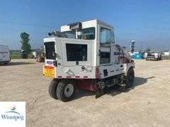 2002  Elgin  Pelican Series P  Elgin Sweeper CO.     Pelican Series P  Street Sweeper
