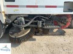 2002  Elgin  Pelican Series P  Elgin Sweeper CO.     Pelican Series P  Street Sweeper