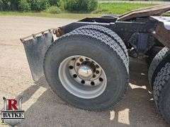 2009  Peterbilt  388  T/A  Wet Kit Sleeper Tractor