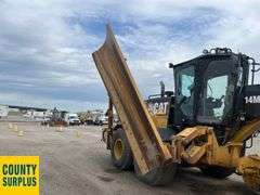 2015  Caterpillar   14M  Grader  Ripper/Scarifier, Snow Wing, Front Lift Group