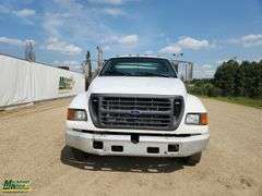 2002  Ford  F-650 Super Duty  S/A  Deck Truck