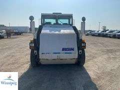 2002  Elgin  Pelican Series P  Elgin Sweeper CO.     Pelican Series P  Street Sweeper