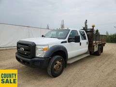 2011  Ford  F-450 Super Duty 4X4  S/A  Deck Truck