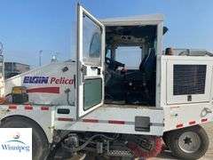 2002  Elgin  Pelican Series P  Elgin Sweeper CO.     Pelican Series P  Street Sweeper
