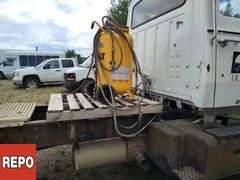 Non-Operable  .  Ford   9000  S/A  Cab & Chassis