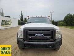 2011  Ford  F-450 Super Duty 4X4  S/A  Deck Truck
