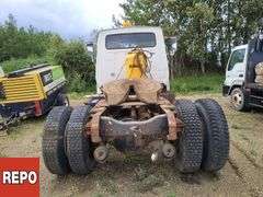 Non-Operable  .  Ford   9000  S/A  Cab & Chassis
