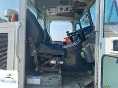 2002  Elgin  Pelican Series P  Elgin Sweeper CO.     Pelican Series P  Street Sweeper