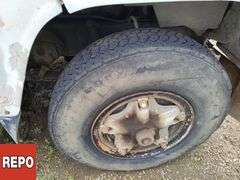 Non-Operable  .  Ford   9000  S/A  Cab & Chassis