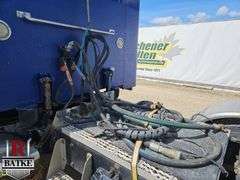 2009  Peterbilt  388  T/A  Wet Kit Sleeper Tractor