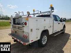 2020  Ford  F-350 Super Duty  4x4 XLT 4dr SuperCab 6.8 ft. SB SRW  S/A  Service Truck