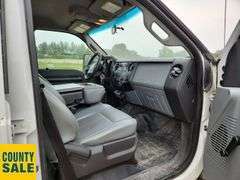 2011  Ford  F-450 Super Duty 4X4  S/A  Deck Truck
