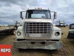 Non-Operable  .  Ford   9000  S/A  Cab & Chassis