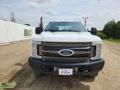 2019  Ford  F-350 Super Duty 4x4  Single Rear Wheel  Cab & Chassis
