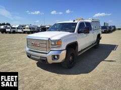 2018  GMC  Sierra 2500HD  SLE 4dr Crew Cab SB  4x4