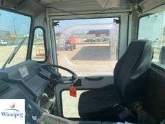 2002  Elgin  Pelican Series P  Elgin Sweeper CO.     Pelican Series P  Street Sweeper
