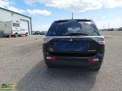 2014  Mitsubishi  Outlander  4WD 4dr SUV