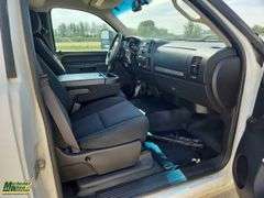 2013  Chevrolet  Silverado 3500HD CC  S/A  Ferrari F541  Picker Deck Truck