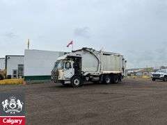 2015  Autocar  Xpeditor  T/A  Refuse Truck