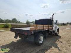 2002  Ford  F-650 Super Duty  S/A  Deck Truck