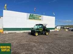 John Deere  825E