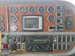 2009  Peterbilt  388  T/A  Wet Kit Sleeper Tractor