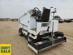 Non-Operable  2001  Zamboni  552  Ice Resurfacer