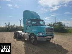 2014  Freightliner  M2 112  T/A  Day Cab Tractor