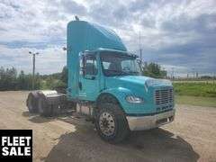 2008  Freightliner  M2 106  T/A  Day Cab Tractor
