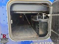 2009  Peterbilt  388  T/A  Wet Kit Sleeper Tractor