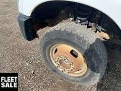 2014  Ford  F-350 Super Duty 4X4  Dual Rear Wheel  Cab & Chassis