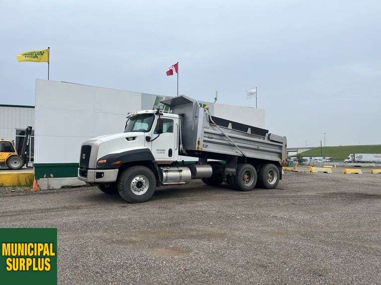 2014  Cat  Dump Truck CT660  T/A  Dump Truck