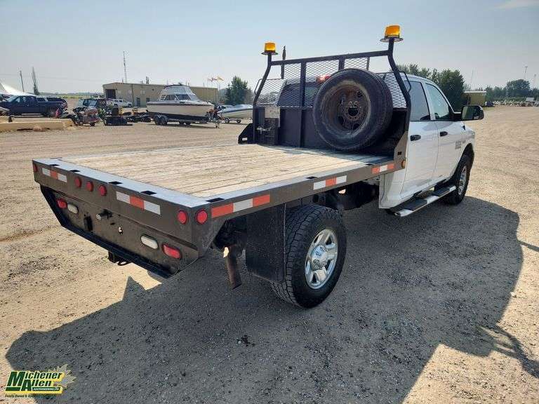 2017  Ram  3500 4X4  S/A  Deck Truck