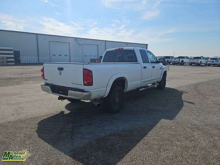 2009  Dodge  Ram 3500  4x4 SLE 4dr Quad Cab 8 ft. LB SRW Diesel