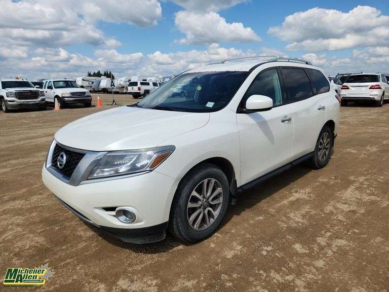 2016  Nissan  Pathfinder