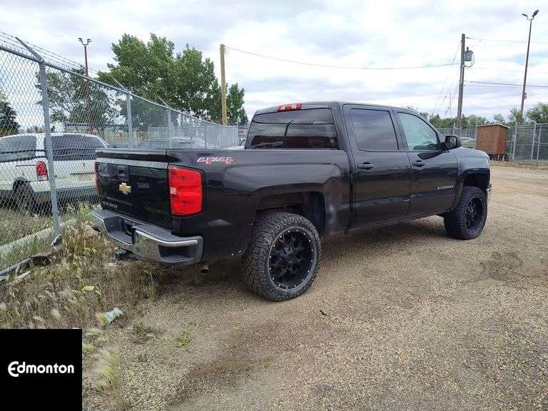2015  Chevrolet  Silverado 1500  4x4 4dr Crew Cab 5.8 ft. SB
