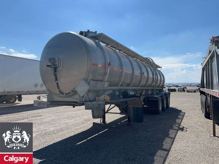 1996  Advance  Non Code  T/A  Water Tank Trailer
