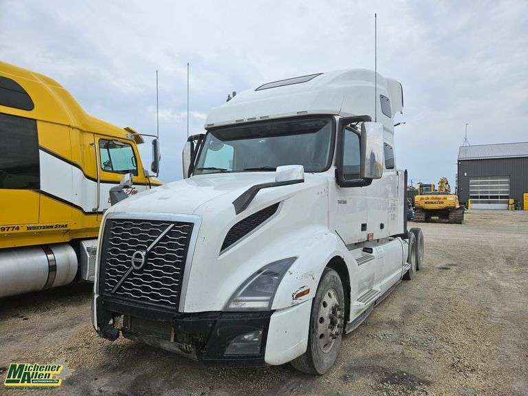 Non-Operable  2023  Volvo  VNL  T/A  Sleeper Tractor