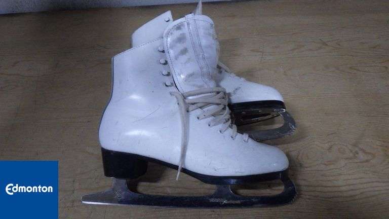 Daoust Canada Figure Skates size 8 Daoust Canada   Figure Skates