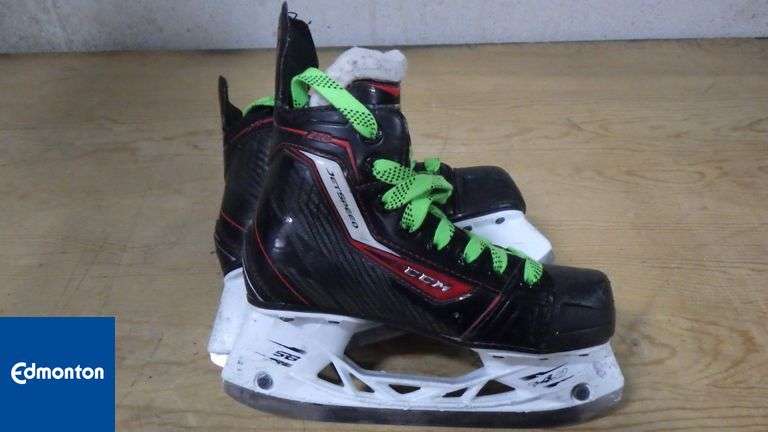 CCM Jetspeed 270 Youth Hockey Skates size 1.5 CCM   Jetspeed 270 Youth