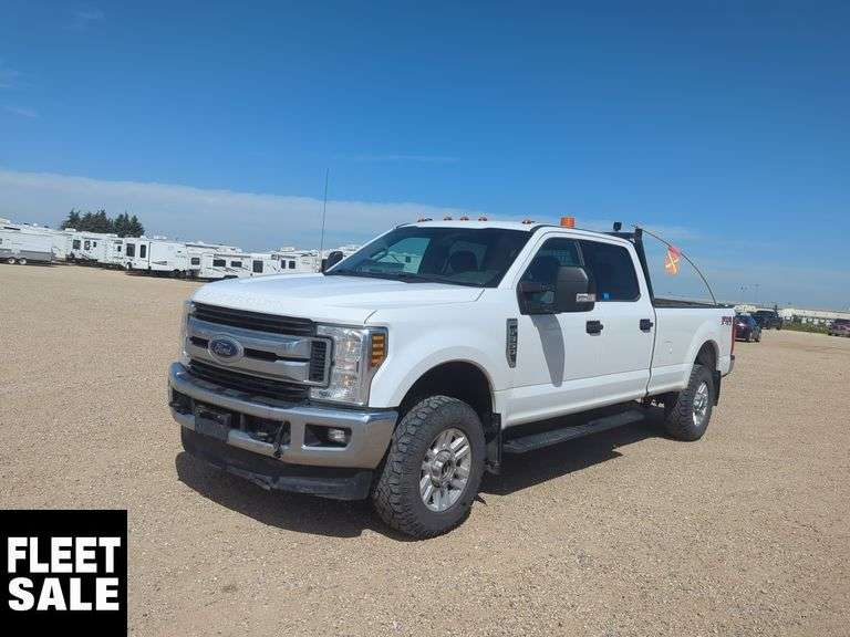 2019  Ford  F-350 Super Duty  4x4 XLT 4dr Crew Cab 8 ft. LB SRW Pickup