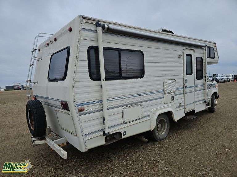1990  Ford  E-Series E-350  Elite Millennium Class C  153318  KM